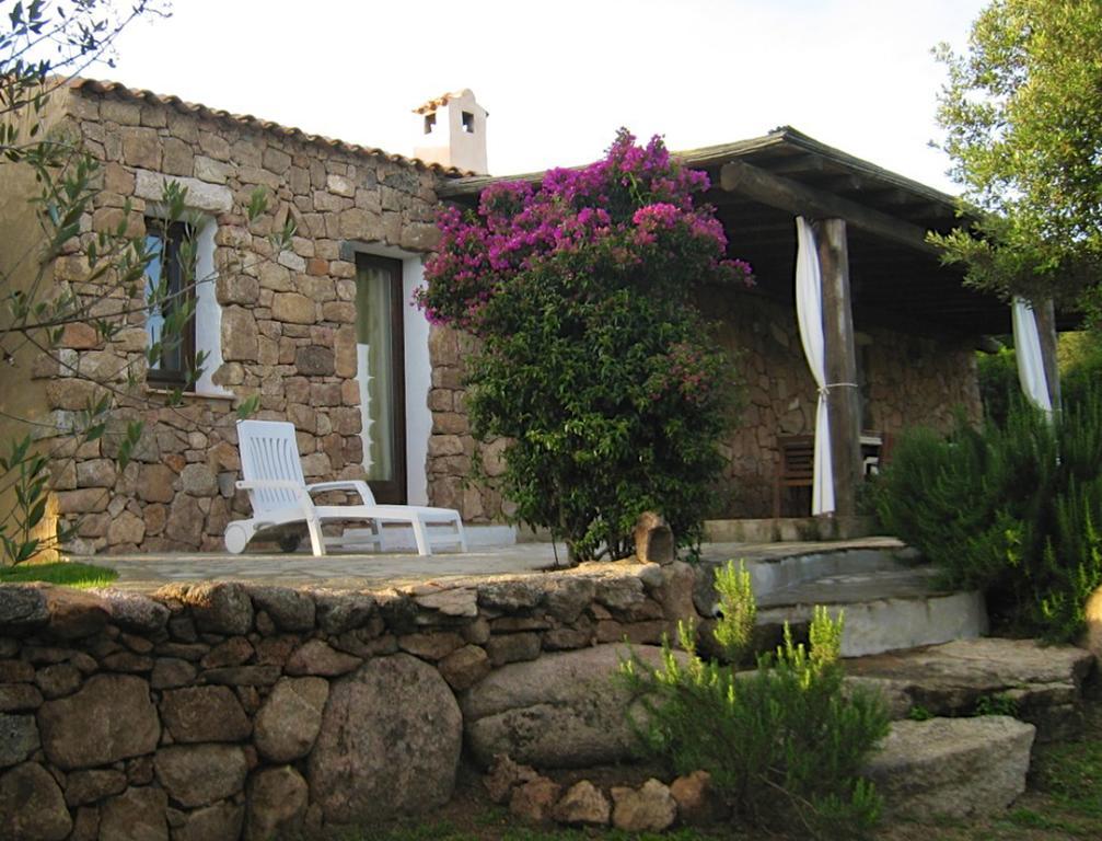 Villa Le Tre Pietre Baja Cerdeña Exterior foto