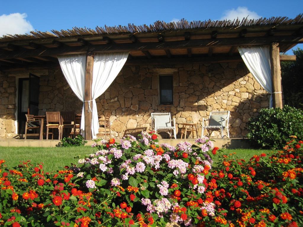 Villa Le Tre Pietre Baja Cerdeña Exterior foto